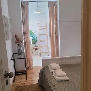 Tiny With Private Bathroom - Bairro Alto Lisbon